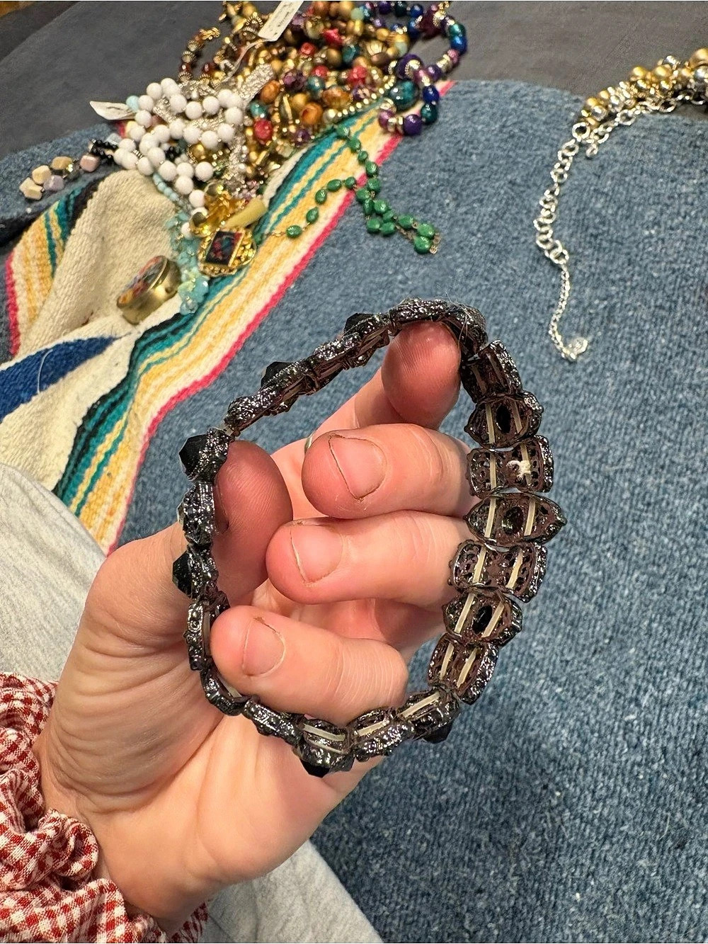 Ornate Filigree Bracelet in Black & Silver Like New - Picture 3 of 3